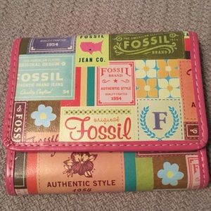 Small Printed Fossil Wallet